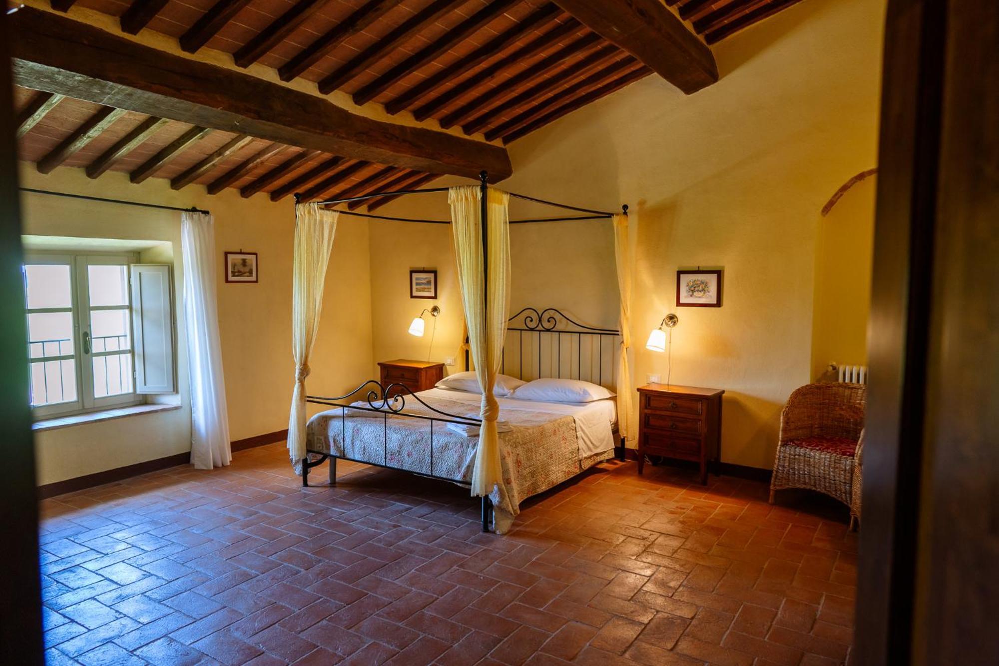 Villa Le Beringhe - Wine Pool & Relax Колле-ди-Валь-д'Эльса Экстерьер фото