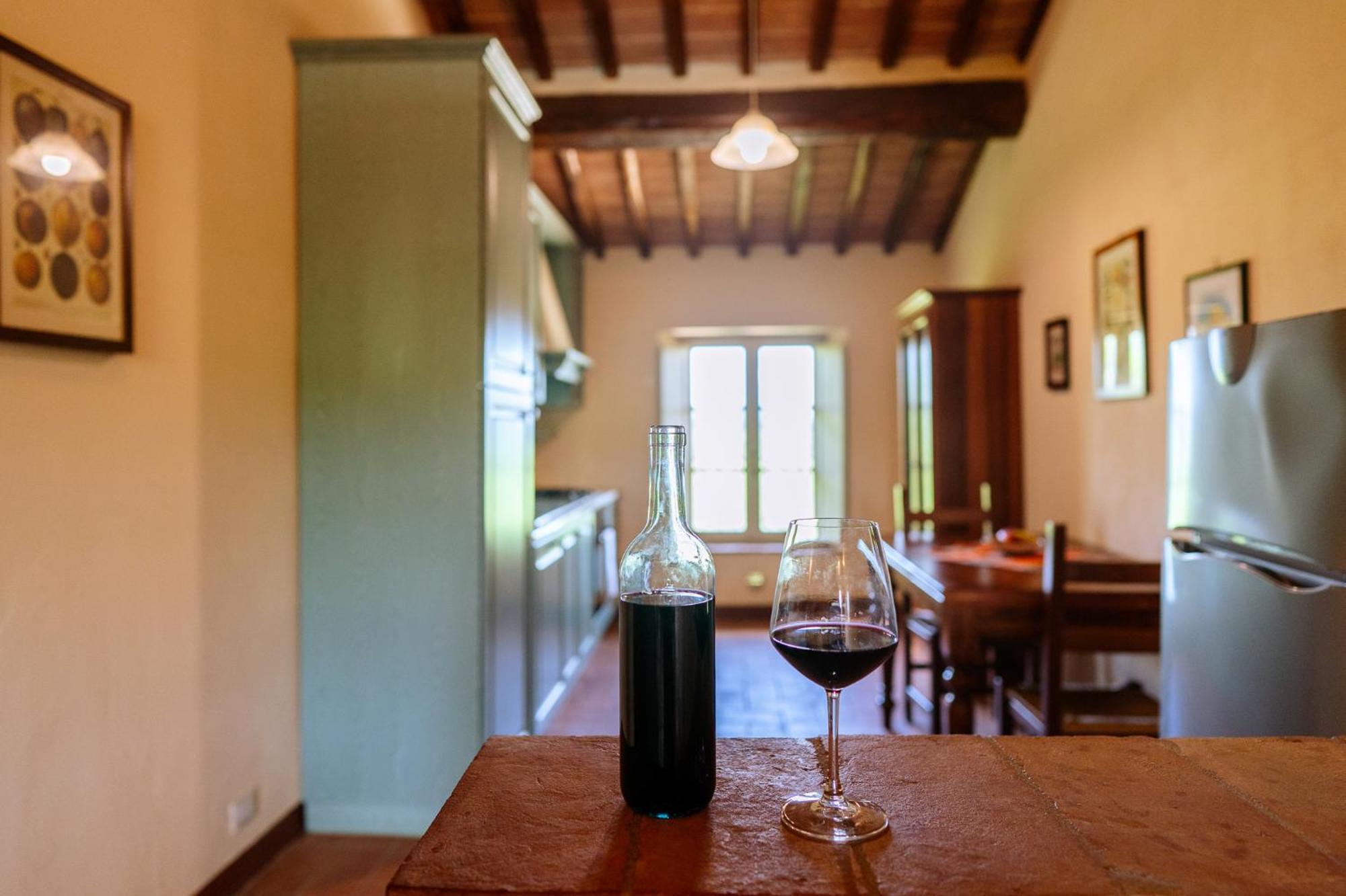 Villa Le Beringhe - Wine Pool & Relax Колле-ди-Валь-д'Эльса Экстерьер фото
