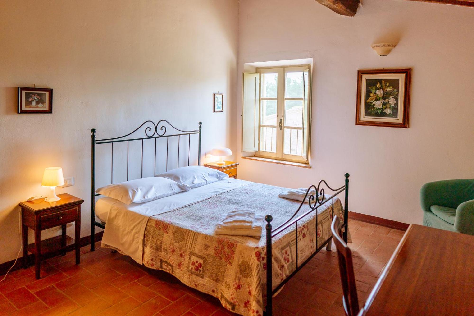 Villa Le Beringhe - Wine Pool & Relax Колле-ди-Валь-д'Эльса Экстерьер фото