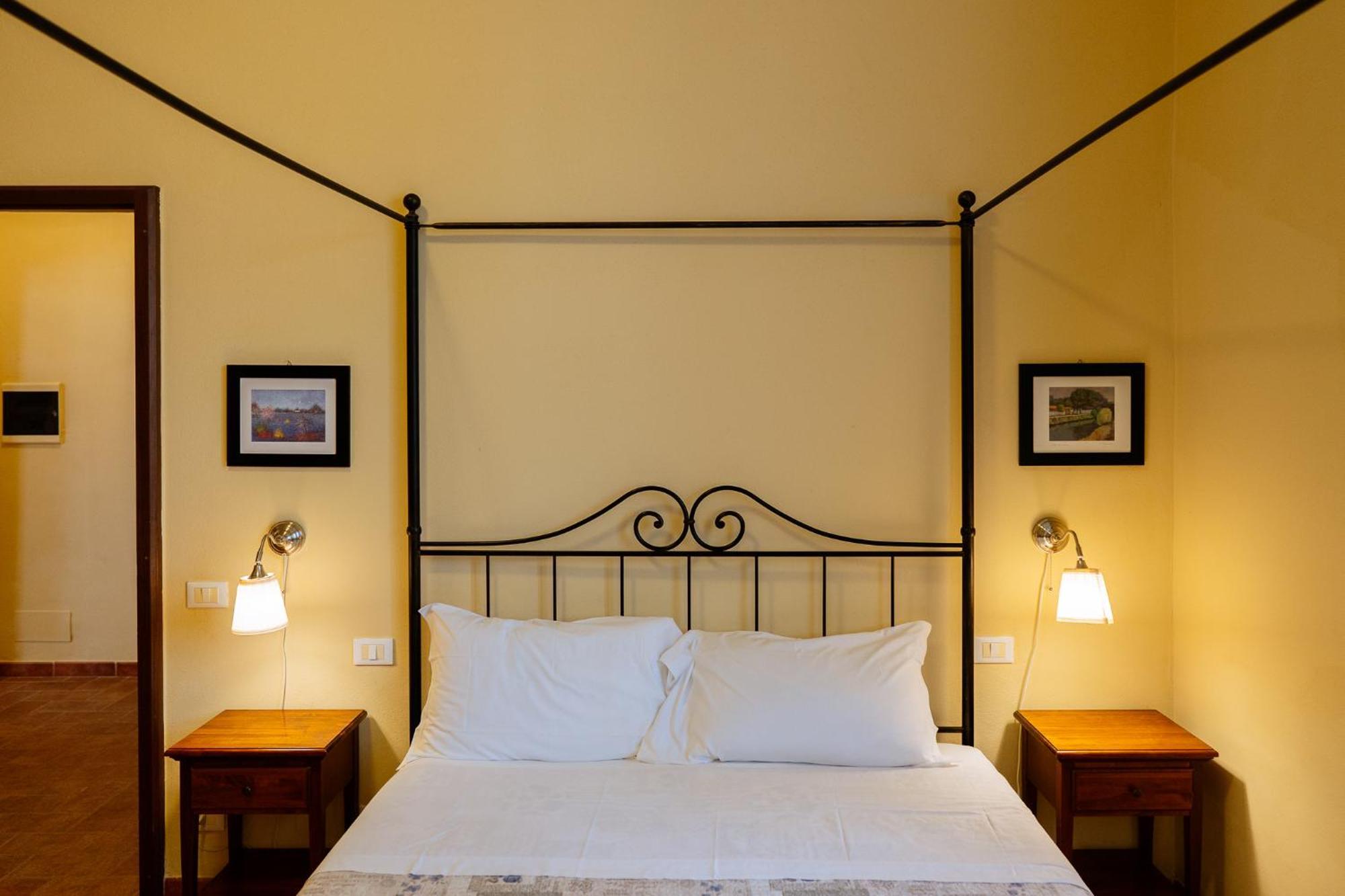 Villa Le Beringhe - Wine Pool & Relax Колле-ди-Валь-д'Эльса Экстерьер фото
