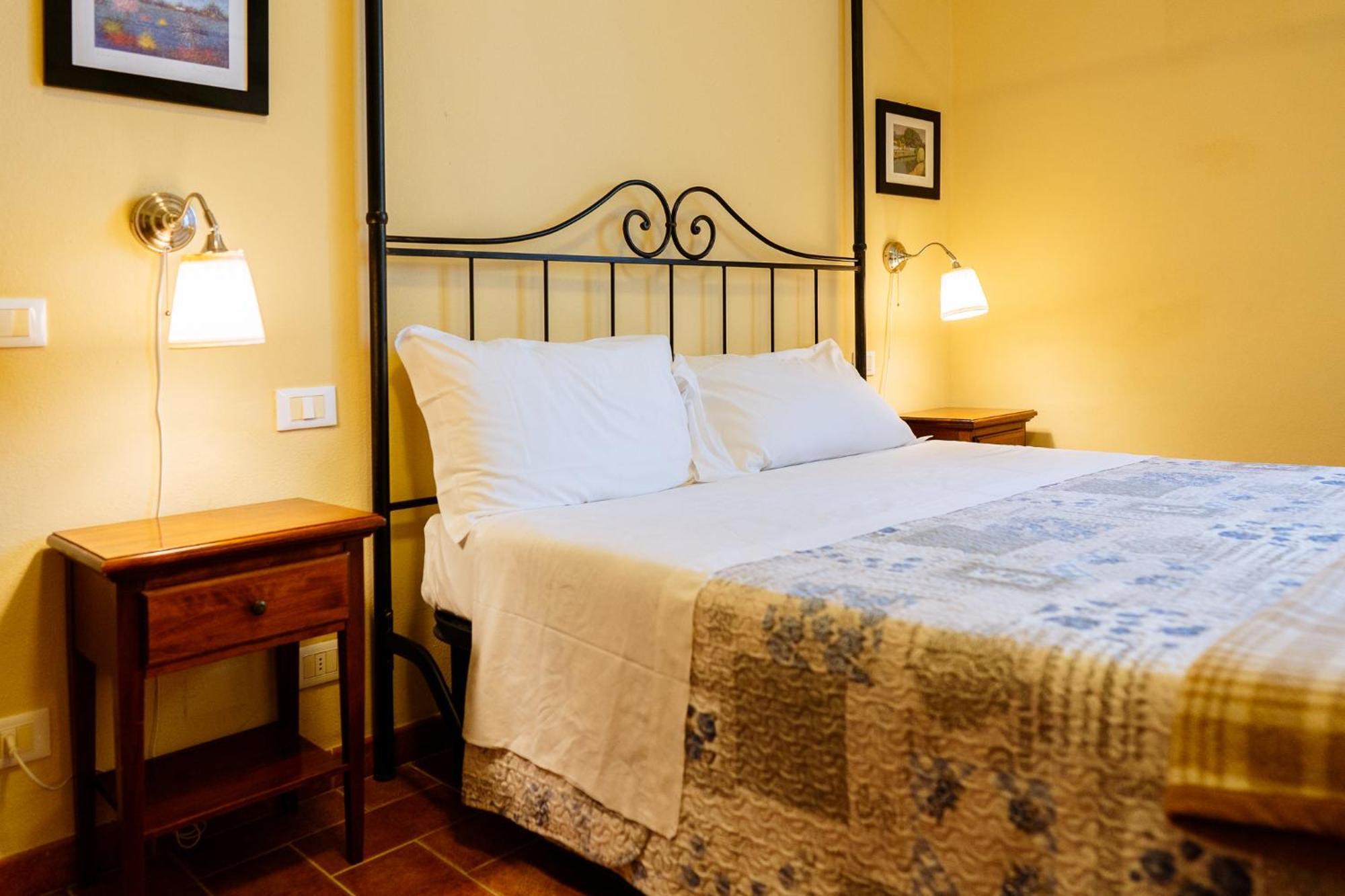 Villa Le Beringhe - Wine Pool & Relax Колле-ди-Валь-д'Эльса Экстерьер фото