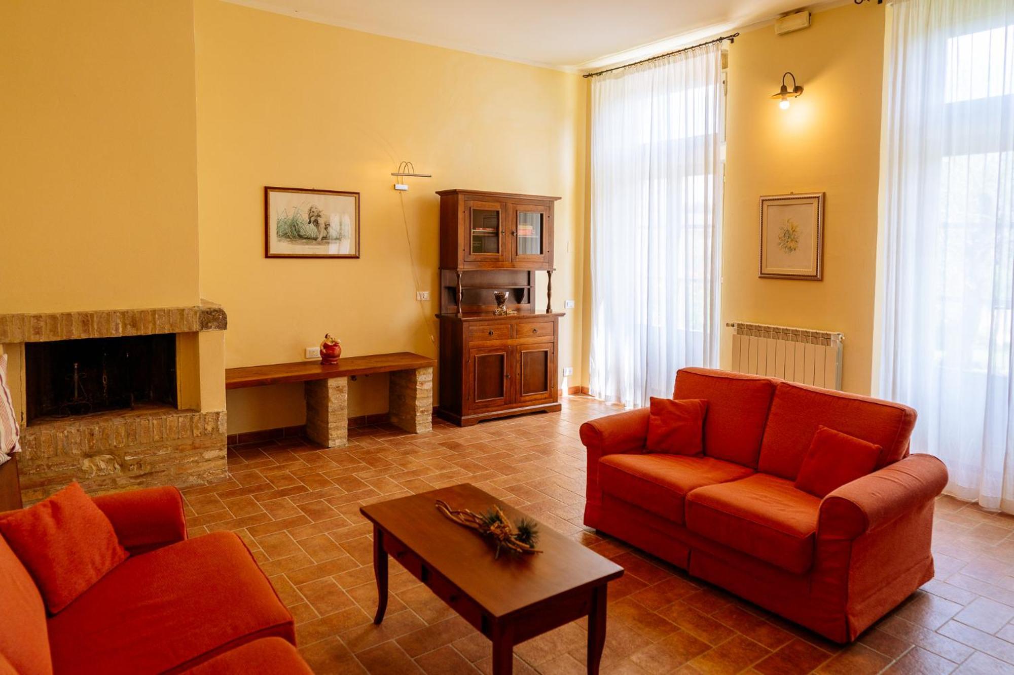 Villa Le Beringhe - Wine Pool & Relax Колле-ди-Валь-д'Эльса Экстерьер фото
