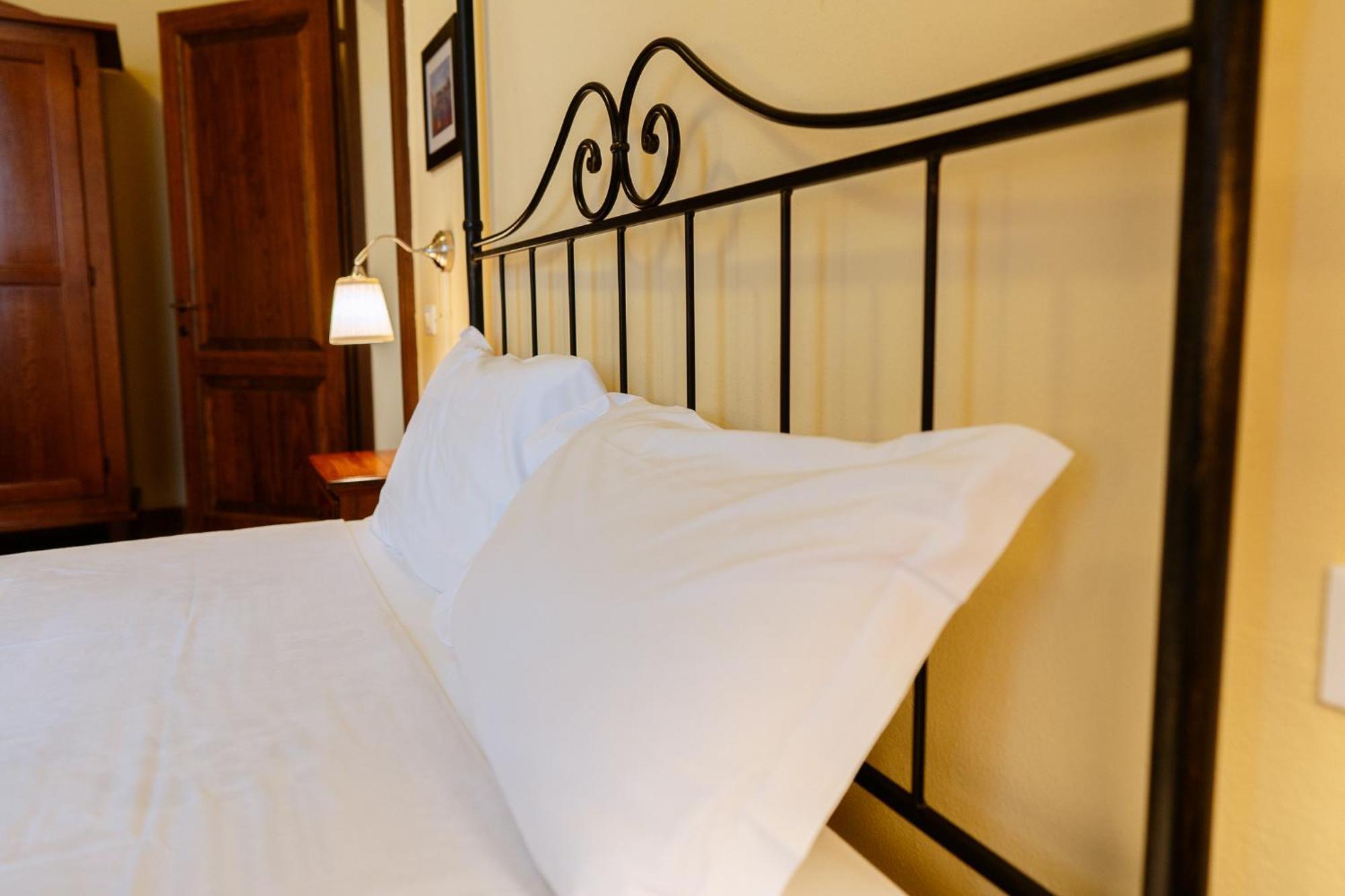 Villa Le Beringhe - Wine Pool & Relax Колле-ди-Валь-д'Эльса Экстерьер фото