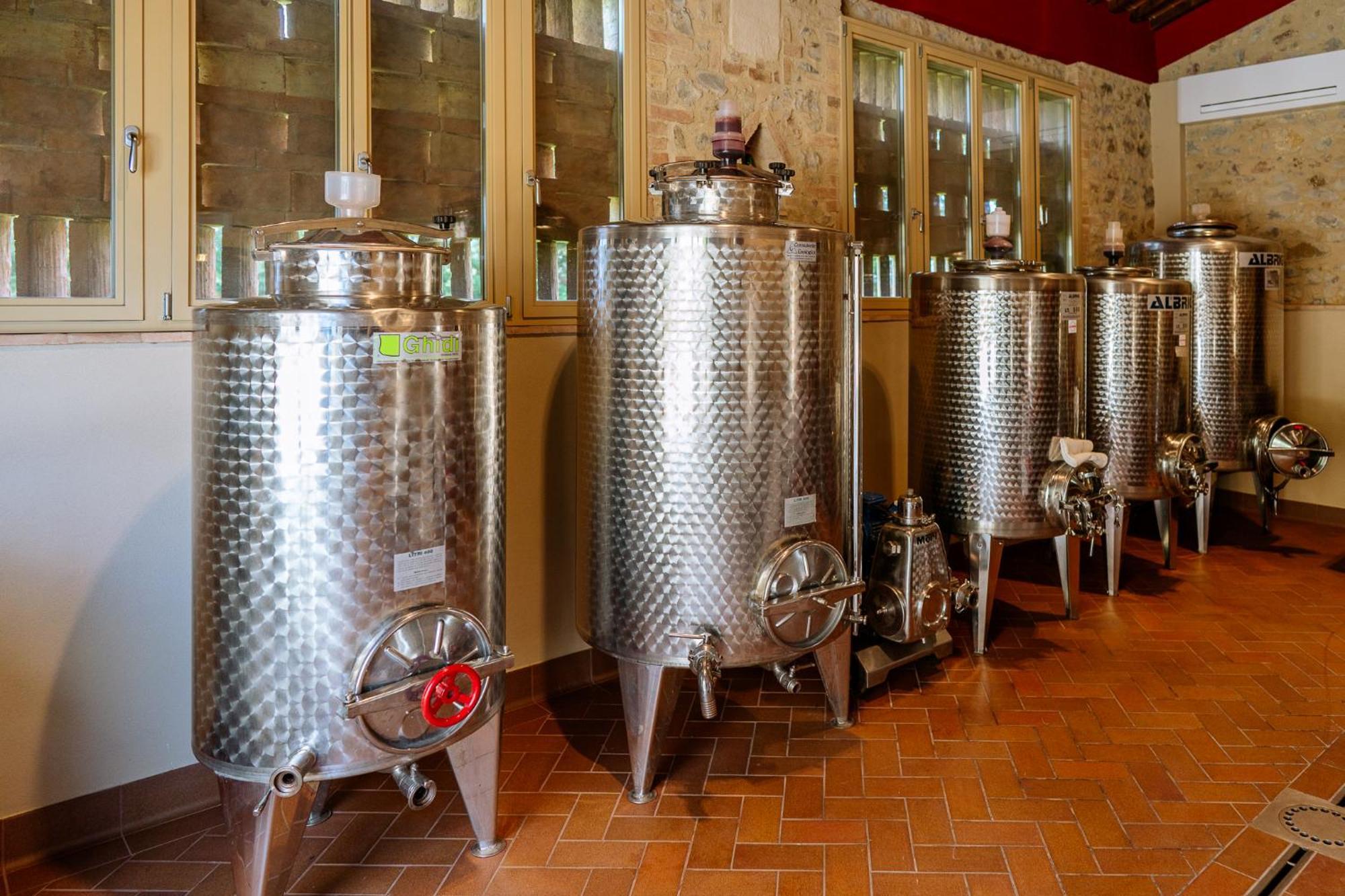 Villa Le Beringhe - Wine Pool & Relax Колле-ди-Валь-д'Эльса Экстерьер фото