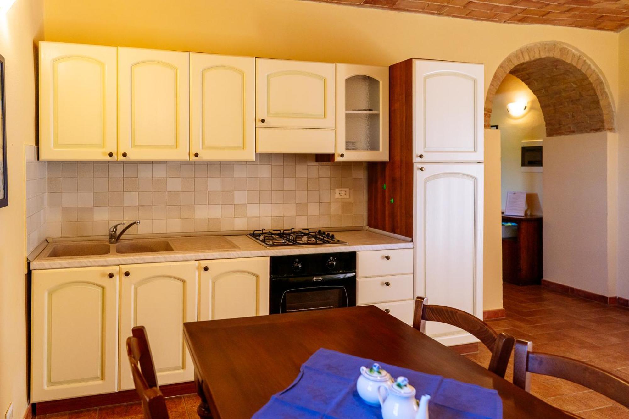 Villa Le Beringhe - Wine Pool & Relax Колле-ди-Валь-д'Эльса Экстерьер фото